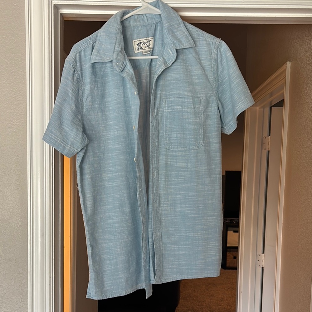 American Eagle Outfitters men’s small Blue Casual Button Down Shirt